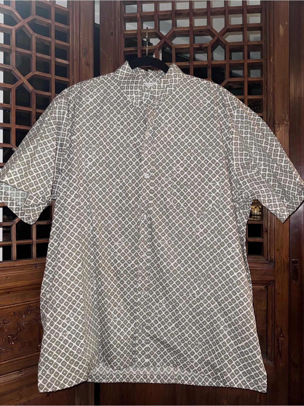 Manaola Hawaii Patterned Short-Sleeve Button-Down Shirt